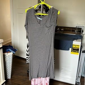 Maurice’s black and white t shirt dress